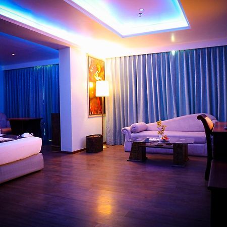 The Quilon Beach Hotel And Convention Center Kollam Kültér fotó