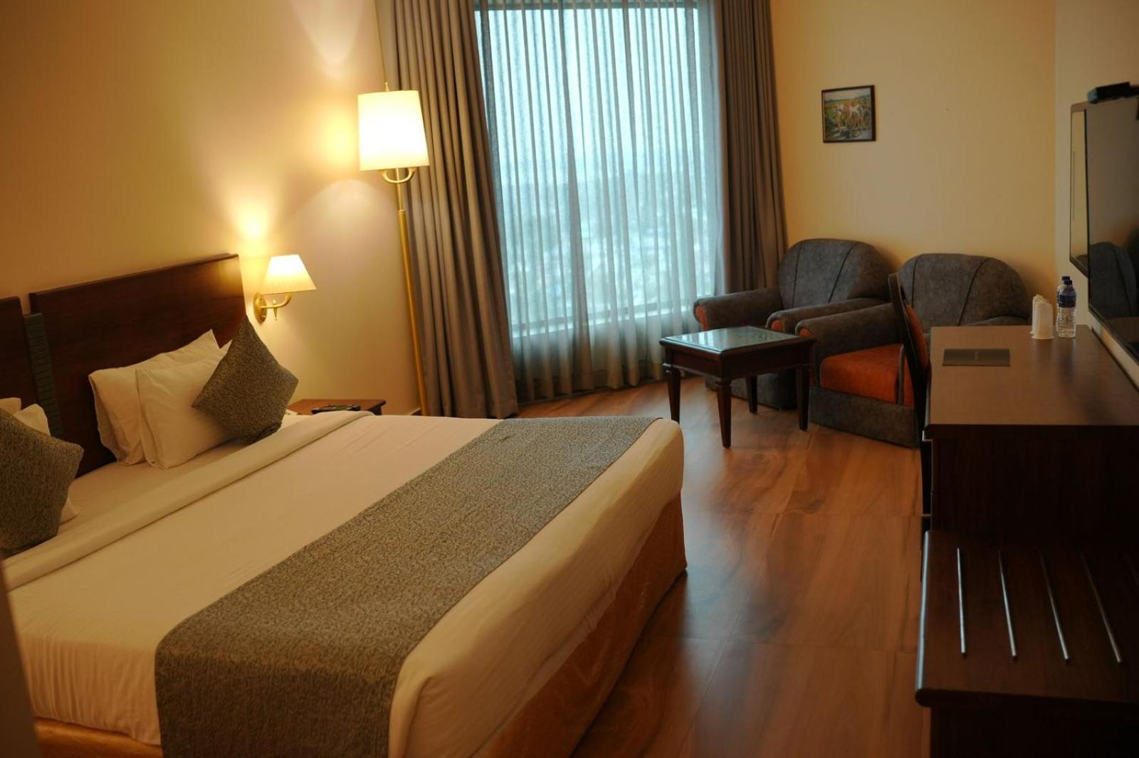 The Quilon Beach Hotel And Convention Center Kollam Kültér fotó