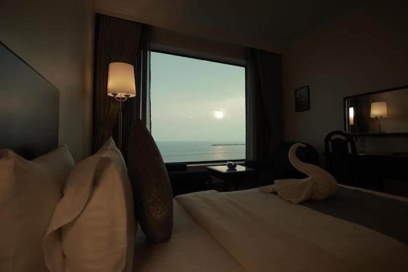 The Quilon Beach Hotel And Convention Center Kollam Kültér fotó