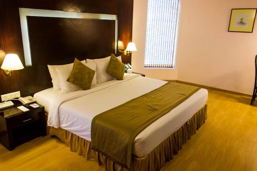 The Quilon Beach Hotel And Convention Center Kollam Kültér fotó
