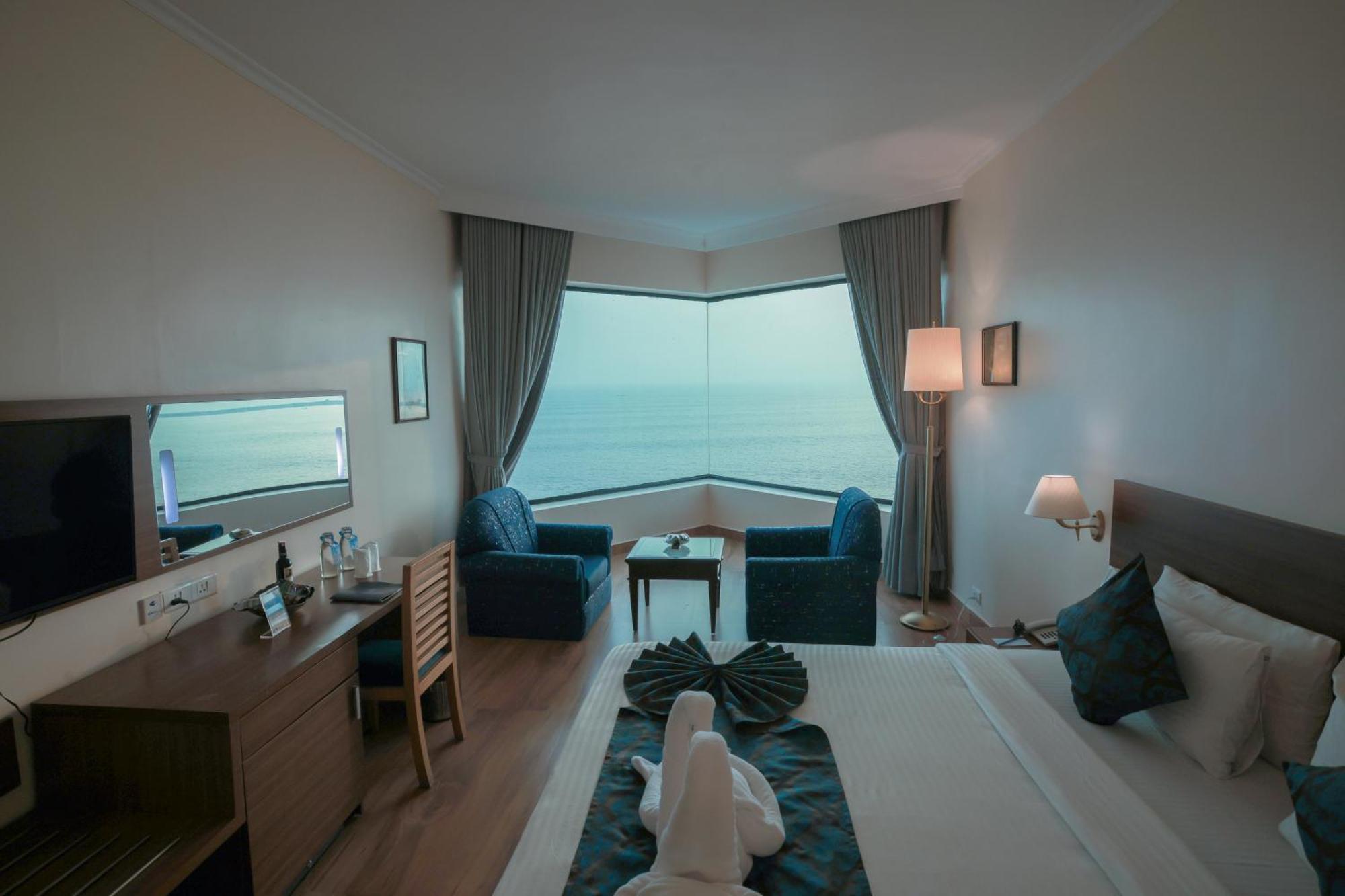 The Quilon Beach Hotel And Convention Center Kollam Kültér fotó